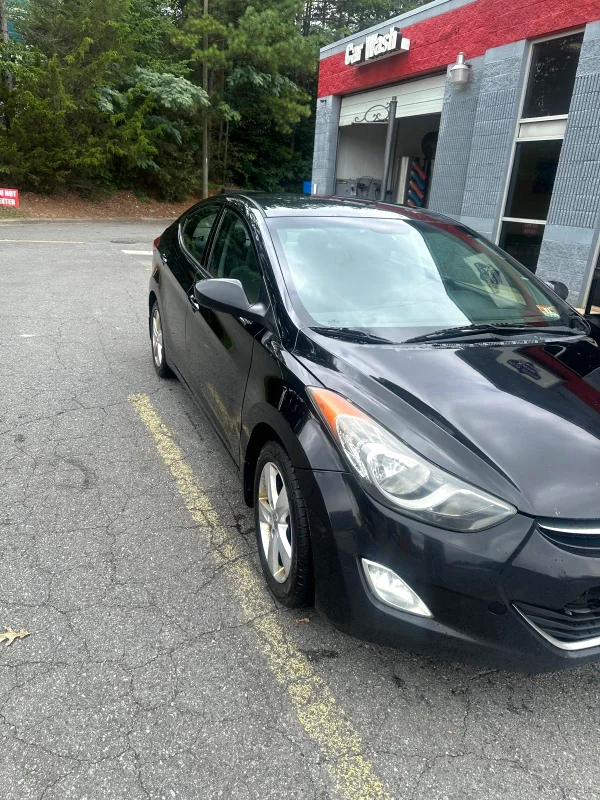 Hyundai  Elantra - 4