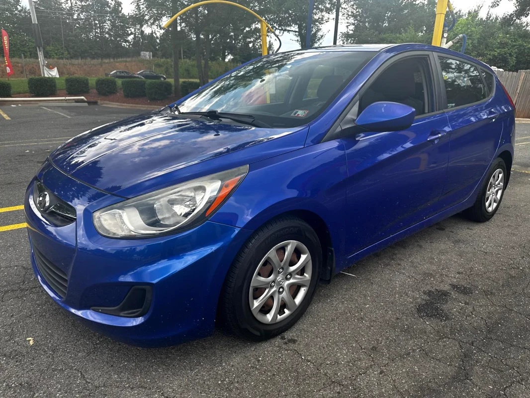 Hyundai  Accent - 4