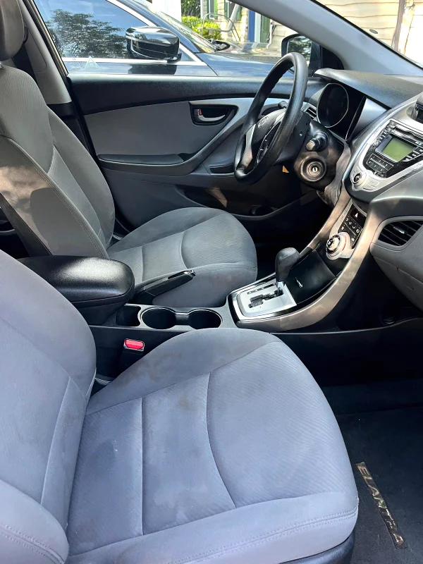 Hyundai  Elantra - 2